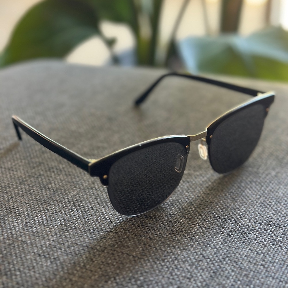 Illesteva Black Sunglasses - Picture 3 of 13